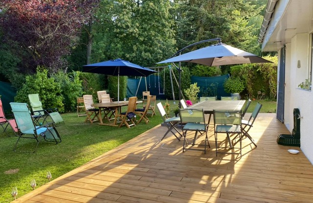 Homerez - Welcoming House in Plaisir - Perfect for Families