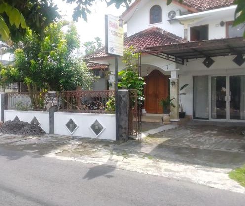 Homestay Villa Peksi Kencono Yogyakarta