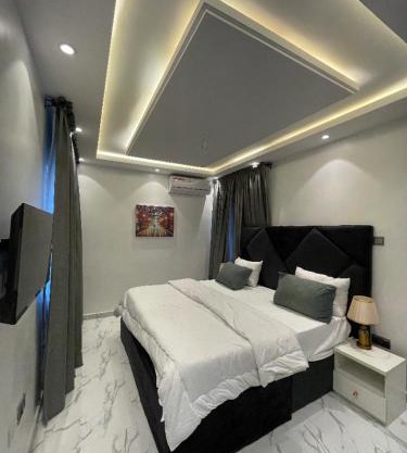 HOMEWORTH SPACES - Shortlet Apartmemt