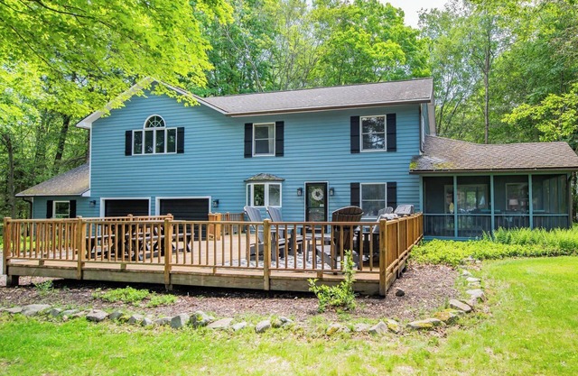 Hook, Wine, & Sinker in Eagles Mere