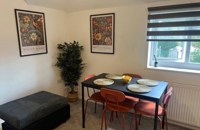 Horley Apartments Flat 3