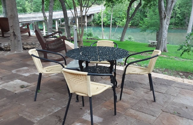 Horseshoe Riverside Lodge