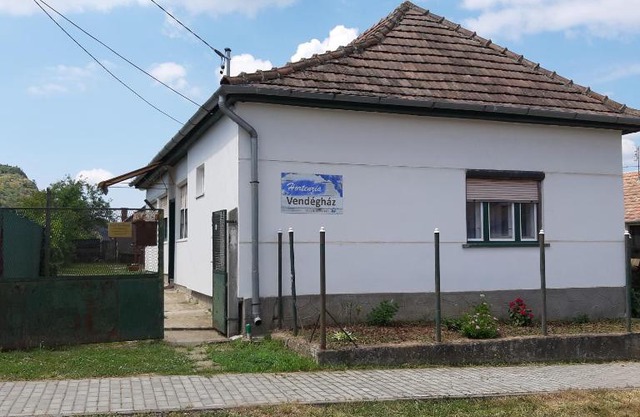 Hortenzia Vendégház Márianosztra