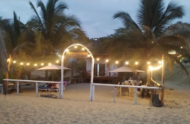 Hospedaje "Las Brisas de Zorritos"