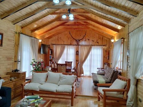 Hospedaje y Cabañas Ensenada Puerto Varas