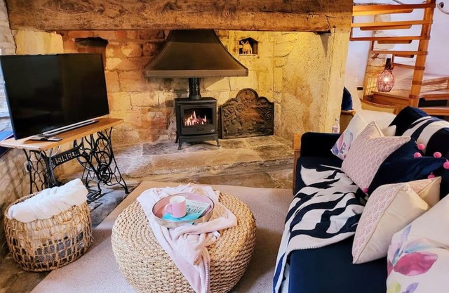 Host & Stay - Gwenelin Cottage