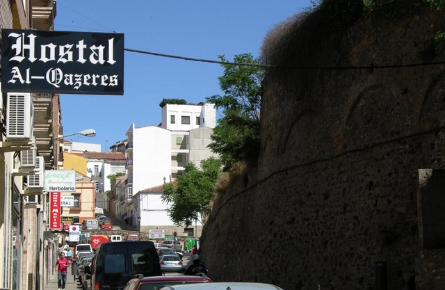 Hostal Al-Qazeres