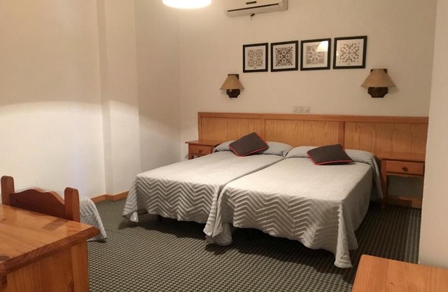 HOSTAL LA POSADA