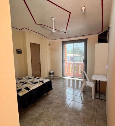 Hostal Color Inn