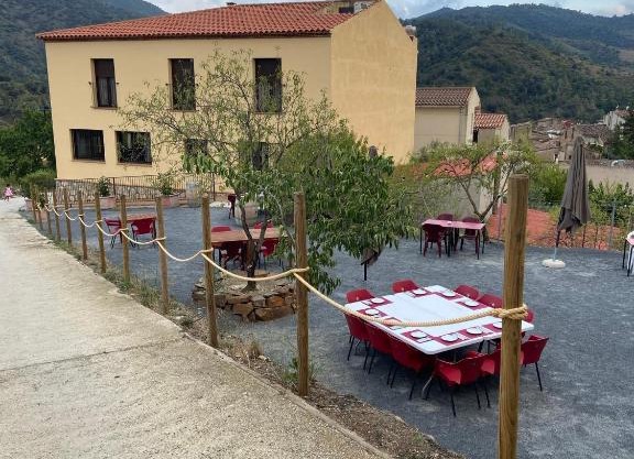 Hostal Restaurant Mussons