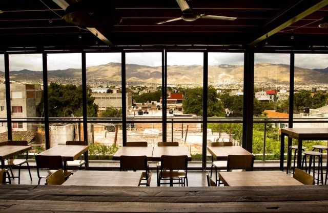 Hostal Tres Central