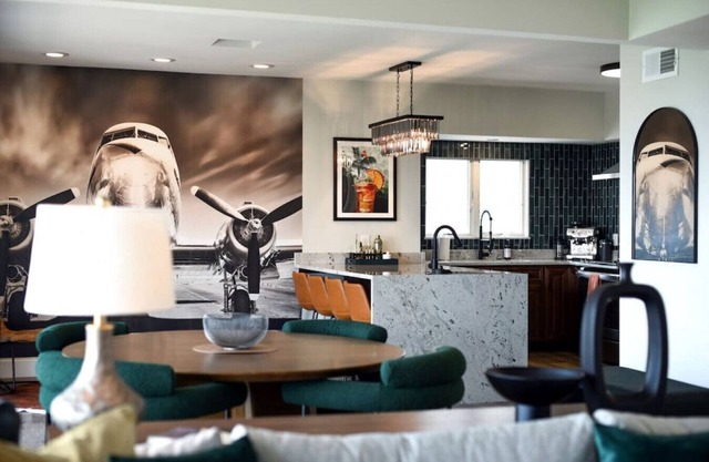 ★ HostWise Stays ★ Grandview Ave Luxe - Sweeping City Views & More!