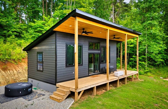 Hot Tub Escape | Sleep 3 | Modern Cabin | Fire Pit