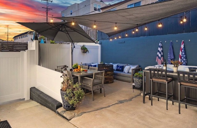 HOT TUB, Parking, A/C - Near SeaWorld, Beaches, MCRD, Barnes Tennis, PLNU!
