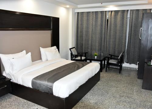 Hotel Anand Empire Near New Delhi Railway Station