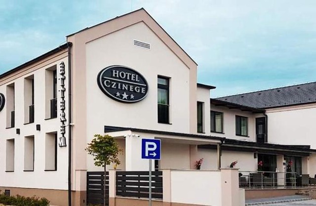 Hotel Czinege & Étterem