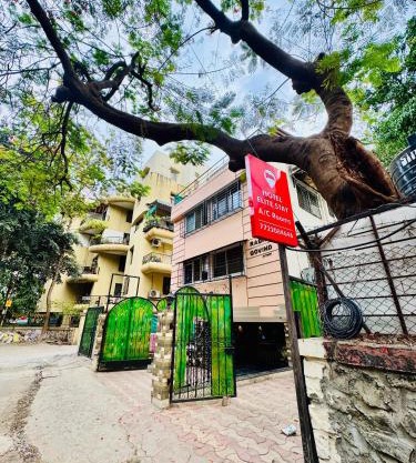 Hotel Elite Stay - Nilanjali Society, Kalyani Nagar, Pune