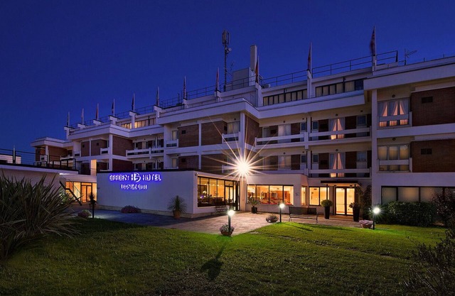 HOTEL GARDEN