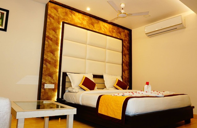 Hotel Golden Laurel Inn