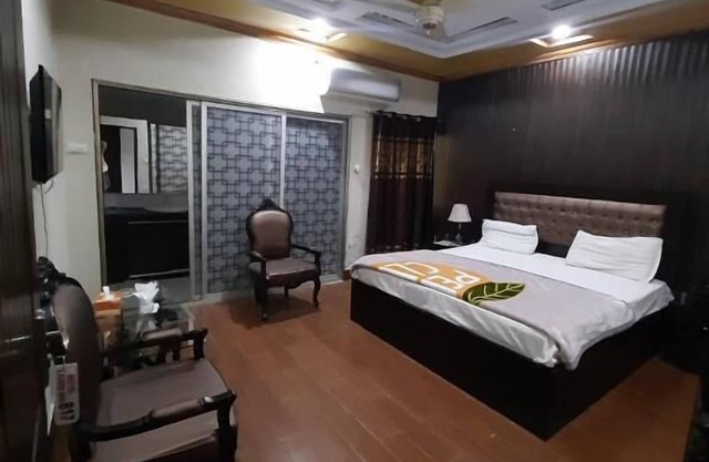 Hotel Laxen Inn Multan