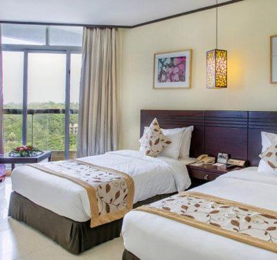 HOTEL LIVING INTERNATIONAL, ASHKONA