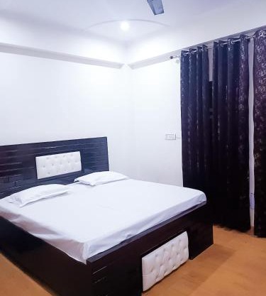 Hotel Mannat In Laxmi Nagar