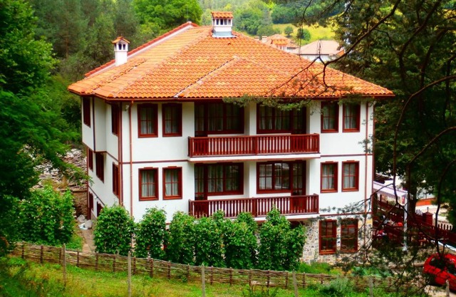 Hotel Mitnitsa and TKZS Biliantsi