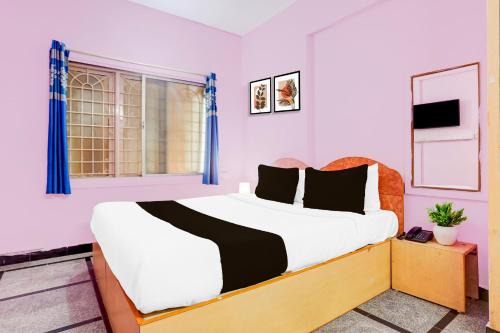Hotel O Dev's Paradise Near Pes College