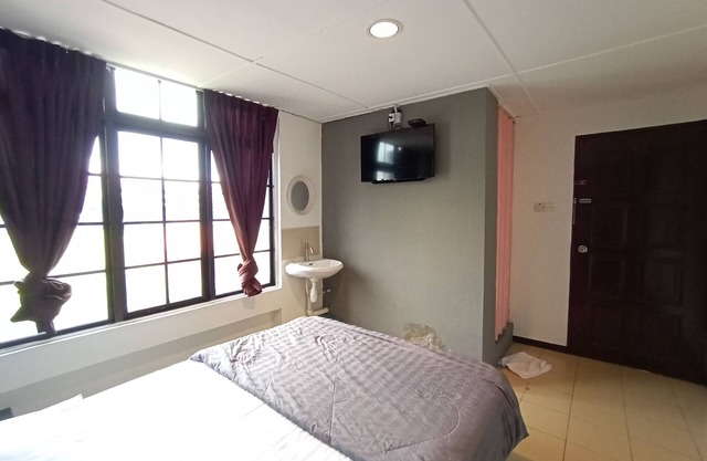 Hotel O Grand Vista