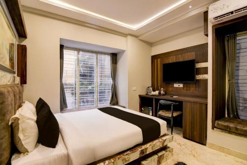 Hotel O The Lake Regency