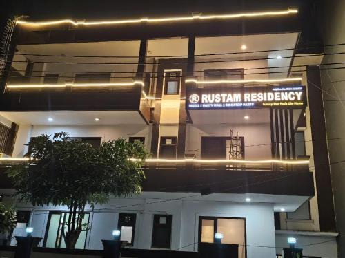Hotel Rustom Residency
