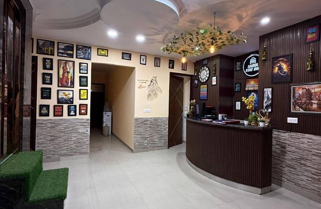 Hotel Saina Stay Inn