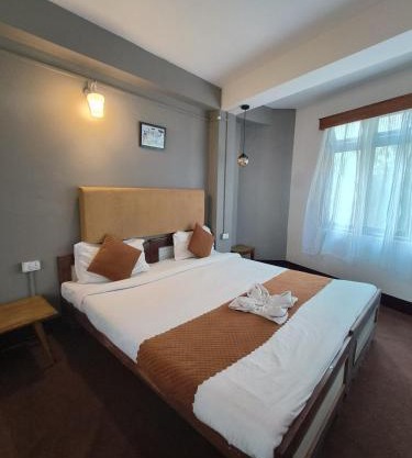 Hotel Sakura Mountain view Near Darjeeling Toy Train Station
