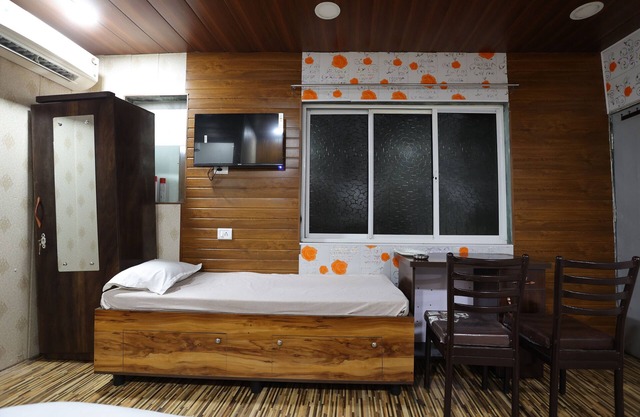 Hotel Shiv Vandana Inn - Thane