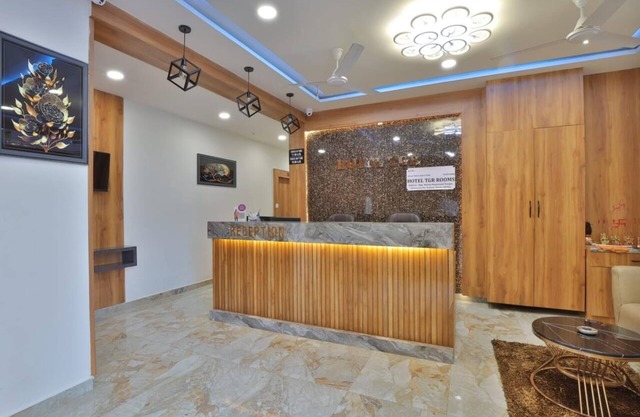 Hotel TGR Rooms