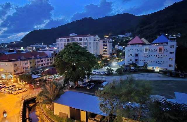 Hotel The Journey Patong New