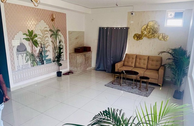 Hotel Vistaara Grand