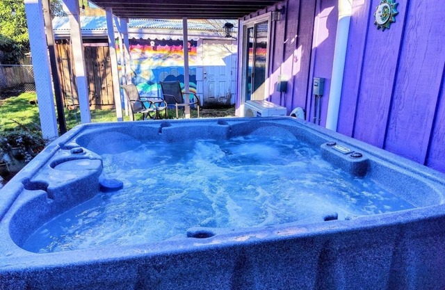 HotTub, Fast WiFi, cozy & convenient-Casita Morado