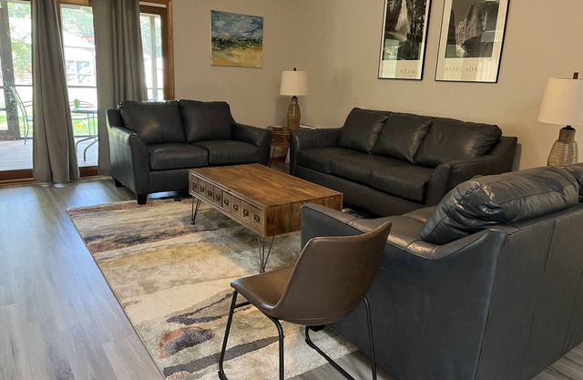 House 1/2 miles to Kinnick Stadium in University Heights