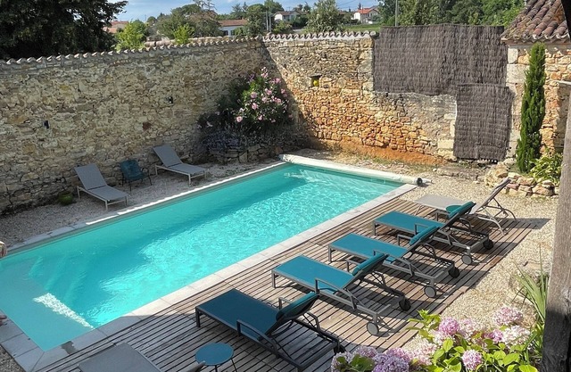 House 4 bedrooms heated pool Fumel Vallée du lot
