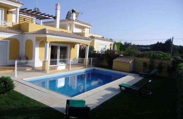 House 5 bedrooms with swimming pool