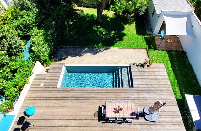 House and studio 50 m from the beach and close to the town center