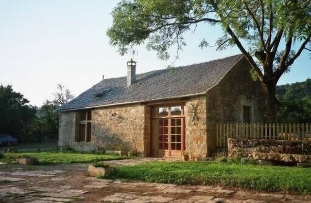 House: barn facing a castle in unspoilt countryside
