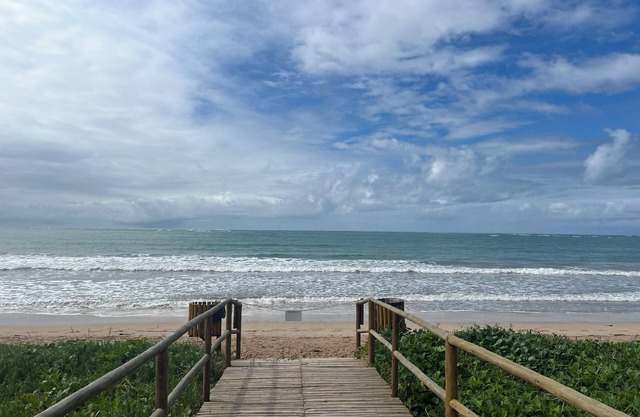 House with private pool in Beira Mar Condominium and private access to the beach.