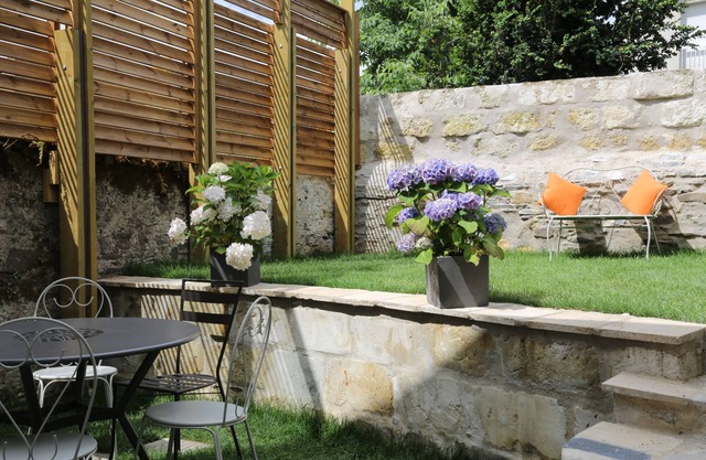 House-Garden view-Private Bathroom
