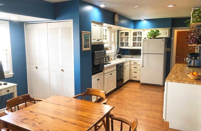 House in Louisville, great location, family-friendly