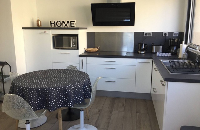 House in the heart of the village - Bretteville l'Orgueilleuse - near beach landing