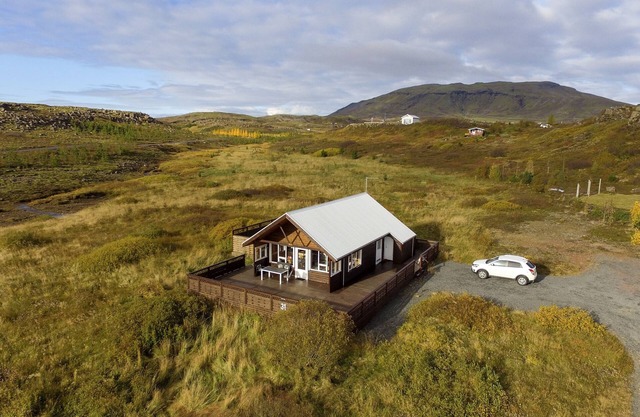 House Ingolfsfjall - right in the Golden Circle