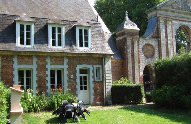 House near Merlimont-Plage and historic abbey