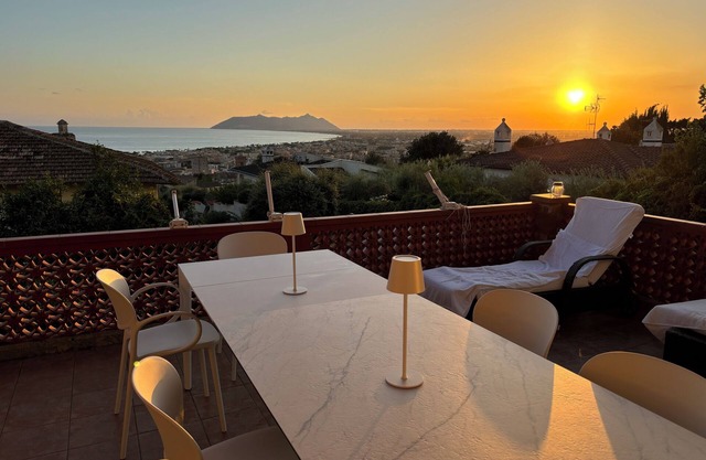House on a hill with a rooftop terrace with big garden and stunning sea view